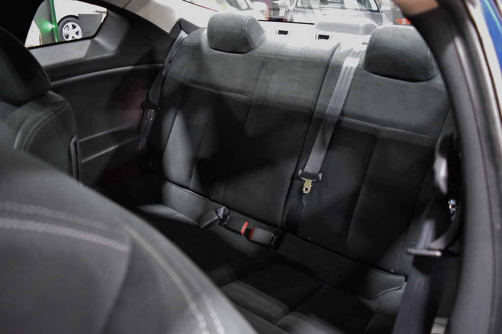 Used 2011 Nissan Altima 2.5 S Coupe FWD image 20