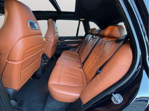 Used 2016 BMW X5 M image 39
