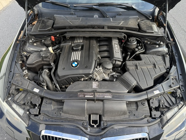 Used 2011 BMW 328i xDrive Coupe AWD/4WD image 25