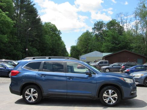 Used 2019 Subaru Ascent Premium 8-Passenger AWD/4WD image 9