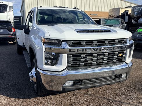 Used 2022 Chevrolet Silverado 3500 LS image 2