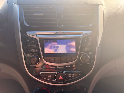 Used 2013 Hyundai Accent GLS image 13