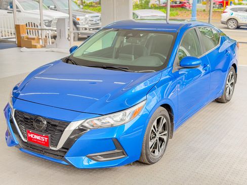 Used 2022 Nissan Sentra SV FWD image 3