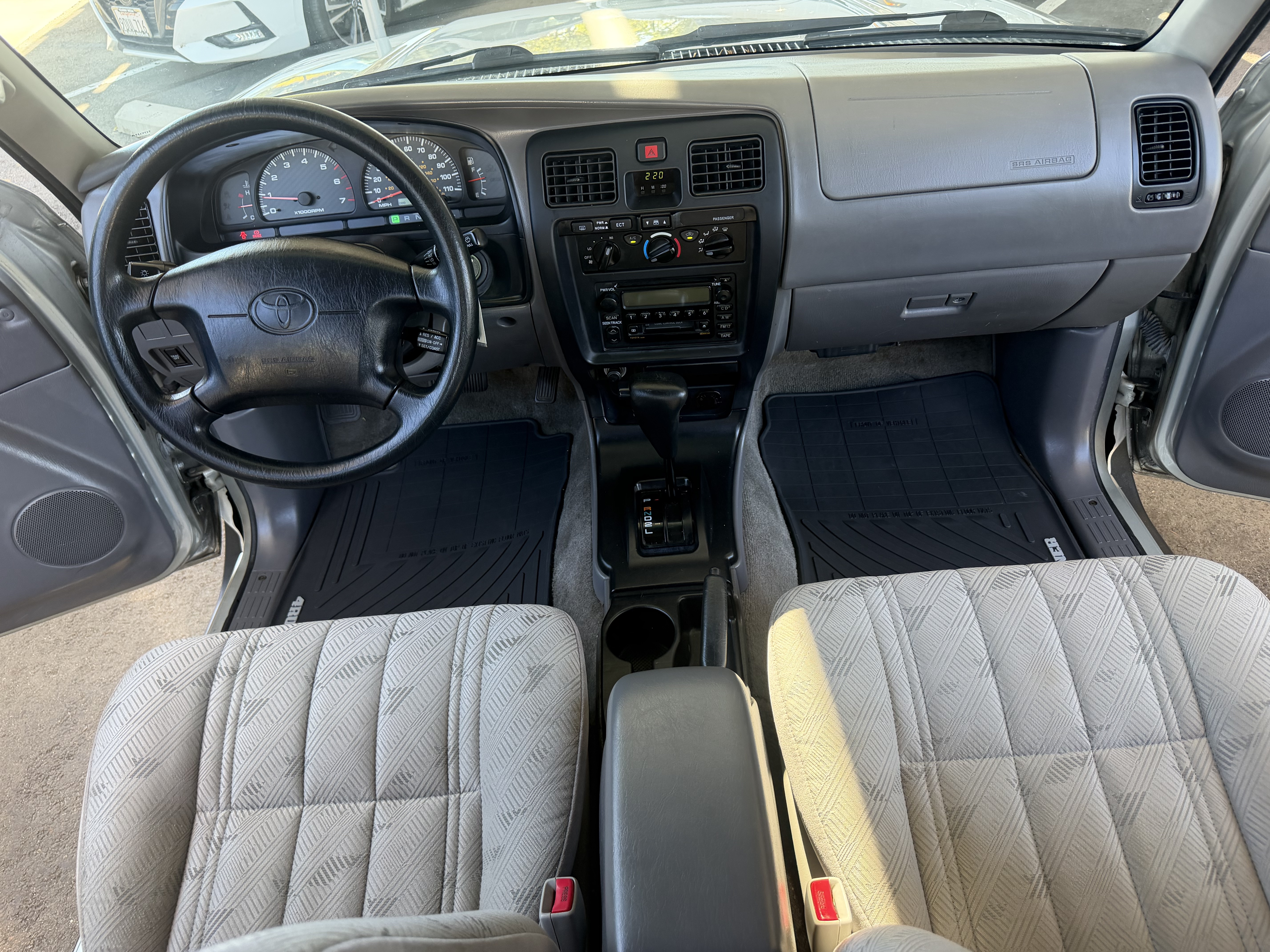 Used 2002 Toyota 4Runner 2WD SR5 image 37