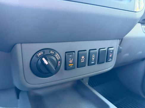 Used 2016 Nissan Frontier SV image 26