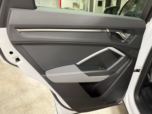 Used 2024 Audi Q3 2.0T Premium AWD/4WD image 28