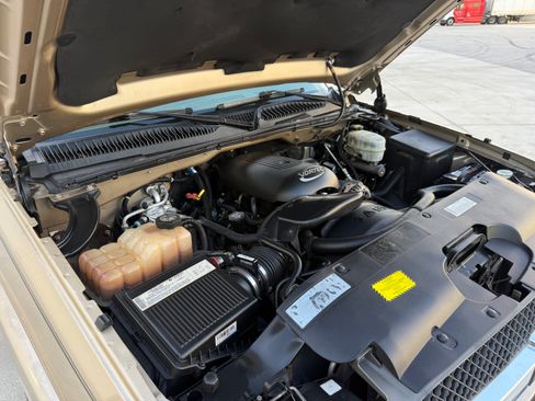 Used 2004 Chevrolet Silverado 2500 LS RWD image 17