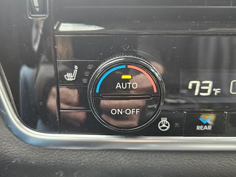 Used 2022 Nissan Rogue SL AWD/4WD image 12