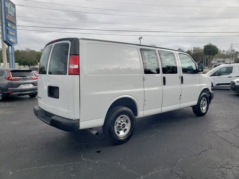 Used 2023 GMC Savana 2500 image 4
