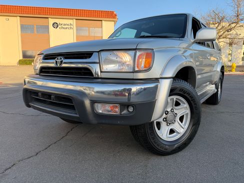 Used 2002 Toyota 4Runner SR5 image 5
