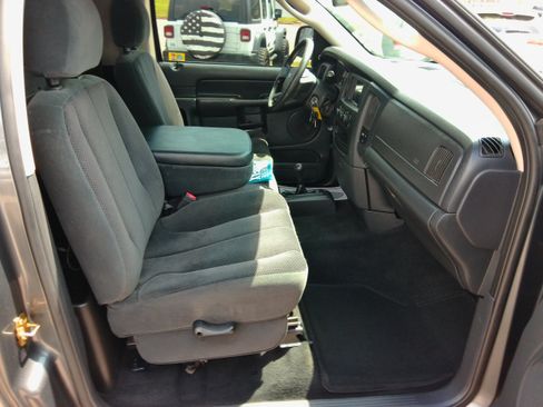 Used 2004 Dodge Ram 1500 Truck SLT image 34