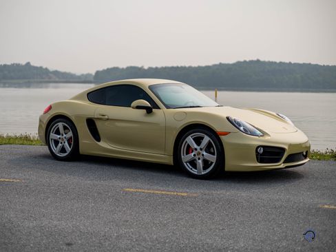 Used 2015 Porsche Cayman S RWD image 23