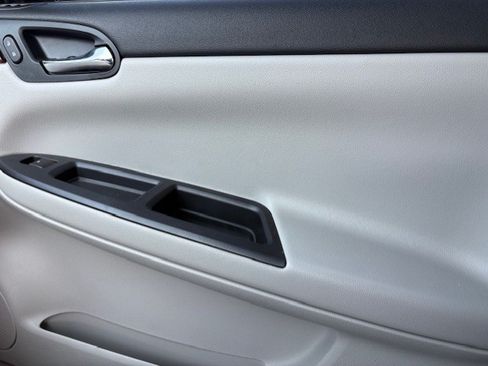 Used 2008 Chevrolet Impala LS image 19