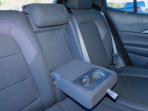 New 2026 Chevrolet Equinox EV LT image 24