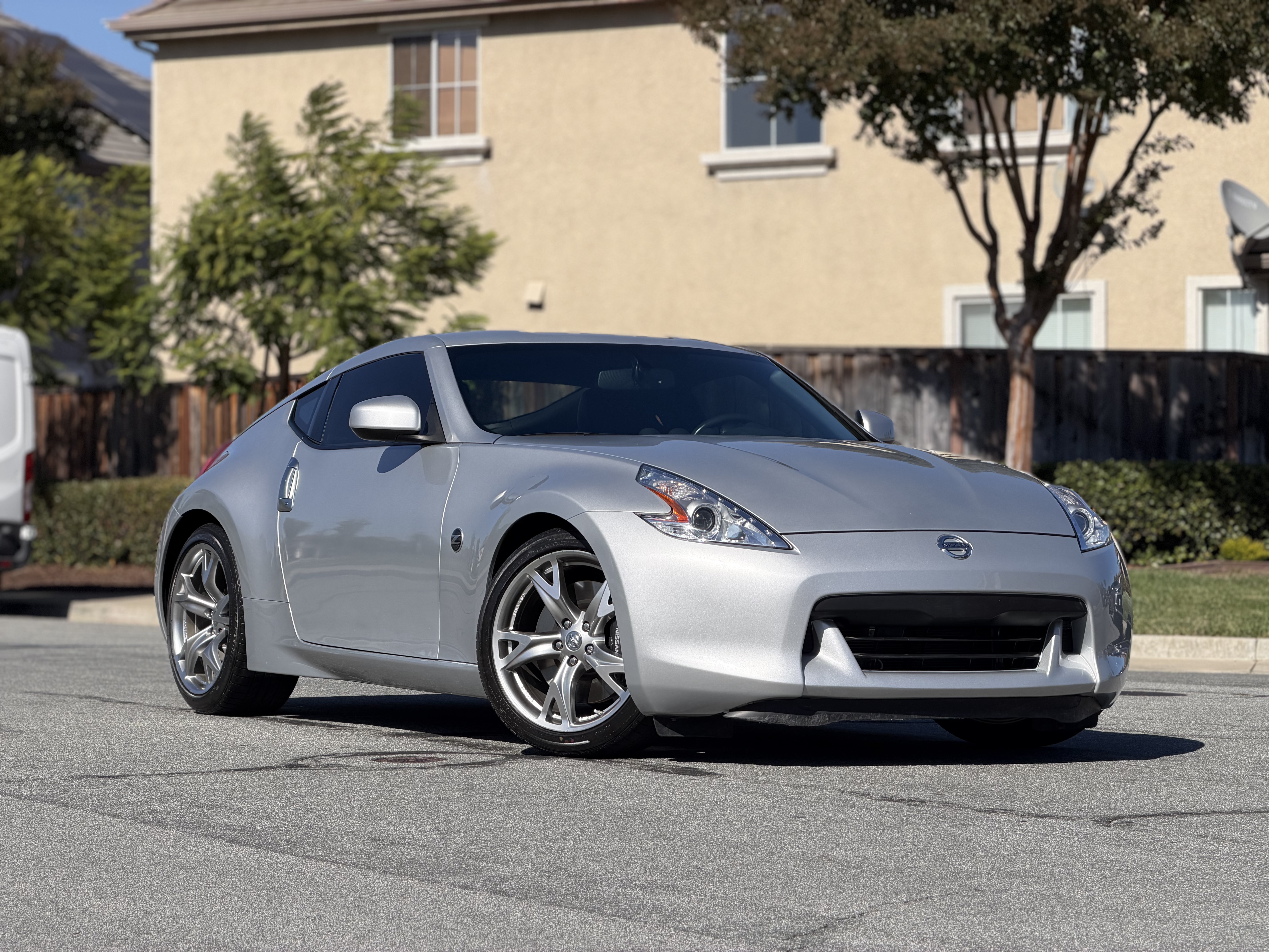 Used 2009 Nissan 370Z Coupe RWD image 5