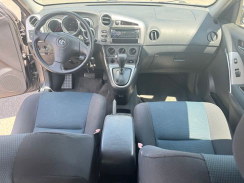 Used 2005 Toyota Matrix AWD image 23