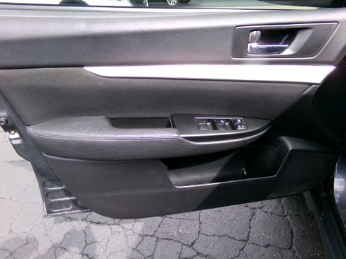 Used 2012 Subaru Outback 2.5i Premium image 16