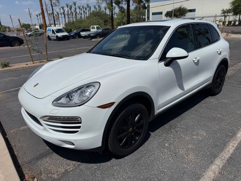 Used 2014 Porsche Cayenne AWD/4WD image 1