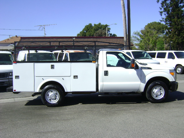 Used 2013 Ford F350 2WD Regular Cab Super Duty image 2