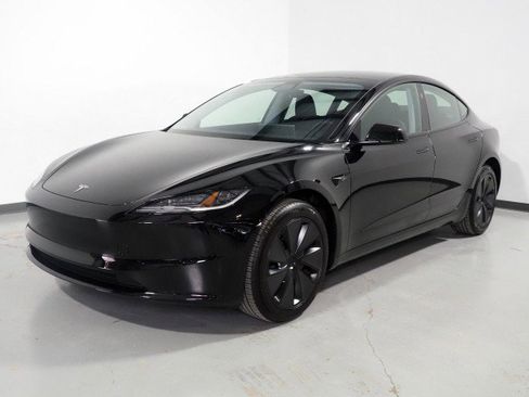 Used 2025 Tesla Model 3 Long Range image 11