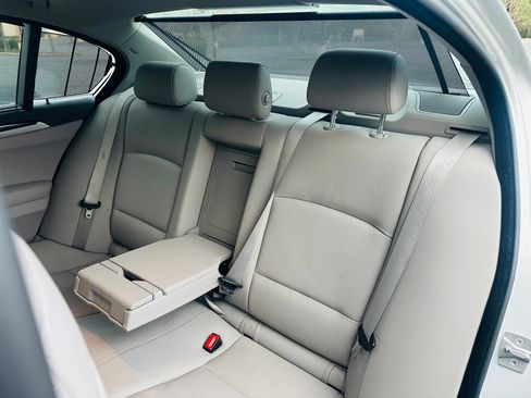 Used 2011 BMW 535i image 16