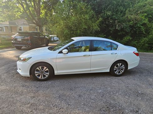 Used 2015 Honda Accord LX image 2