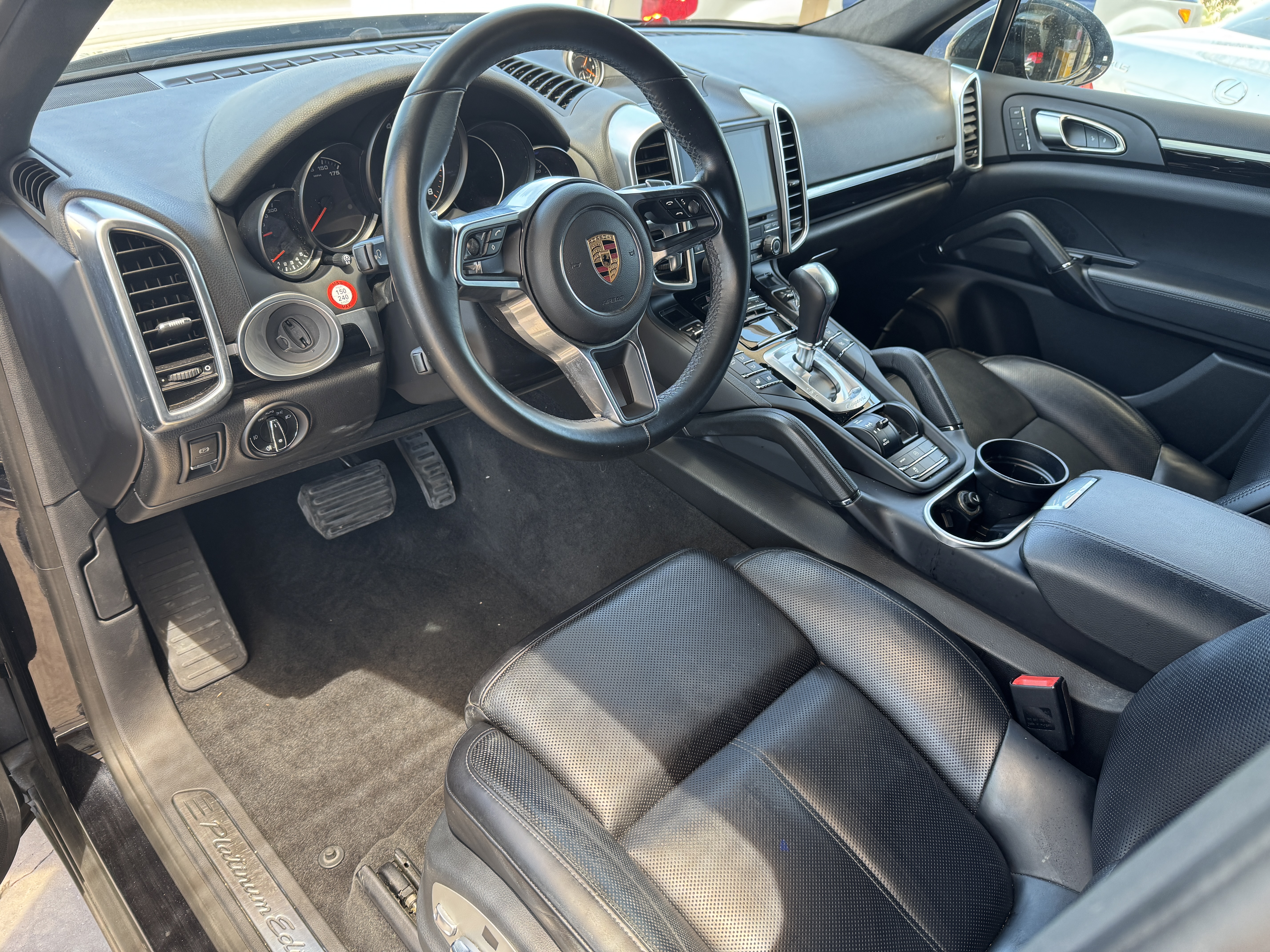 Used 2017 Porsche Cayenne Platinum Edition AWD/4WD image 5