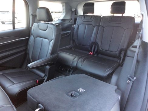 Used 2022 Jeep Grand Cherokee L Limited image 20