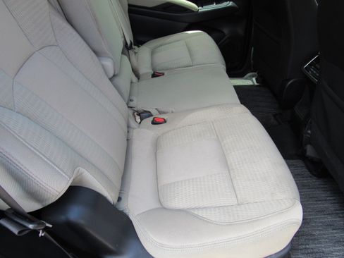 Used 2019 Subaru Ascent Premium 8-Passenger AWD/4WD image 16