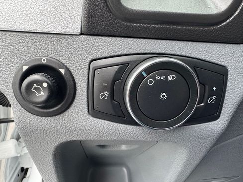 Used 2018 Ford Transit 250 image 12