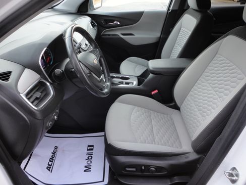 Used 2020 Chevrolet Equinox LT image 12