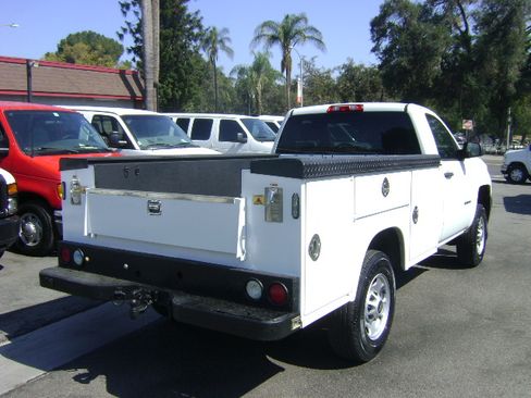 Used 2017 Chevrolet Silverado 2500 2WD Regular Cab image 7