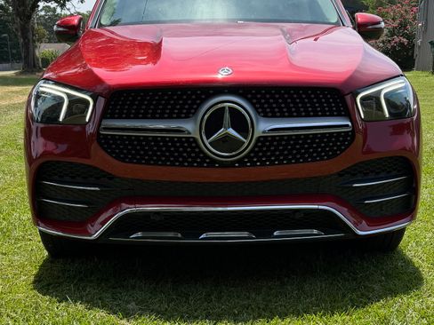 Used 2020 Mercedes-Benz GLE 350 4MATIC image 3