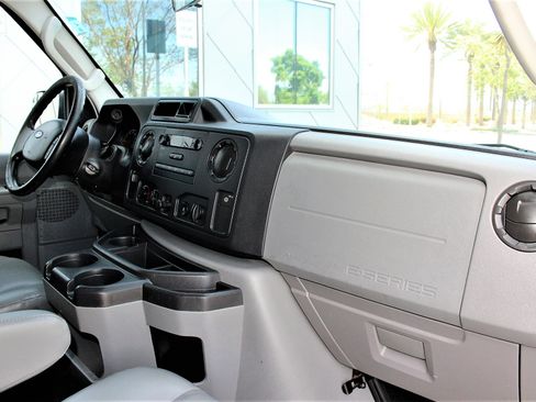 Used 2012 Ford E-150 and Econoline 150 image 16