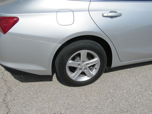 Used 2022 Chevrolet Malibu LS image 5