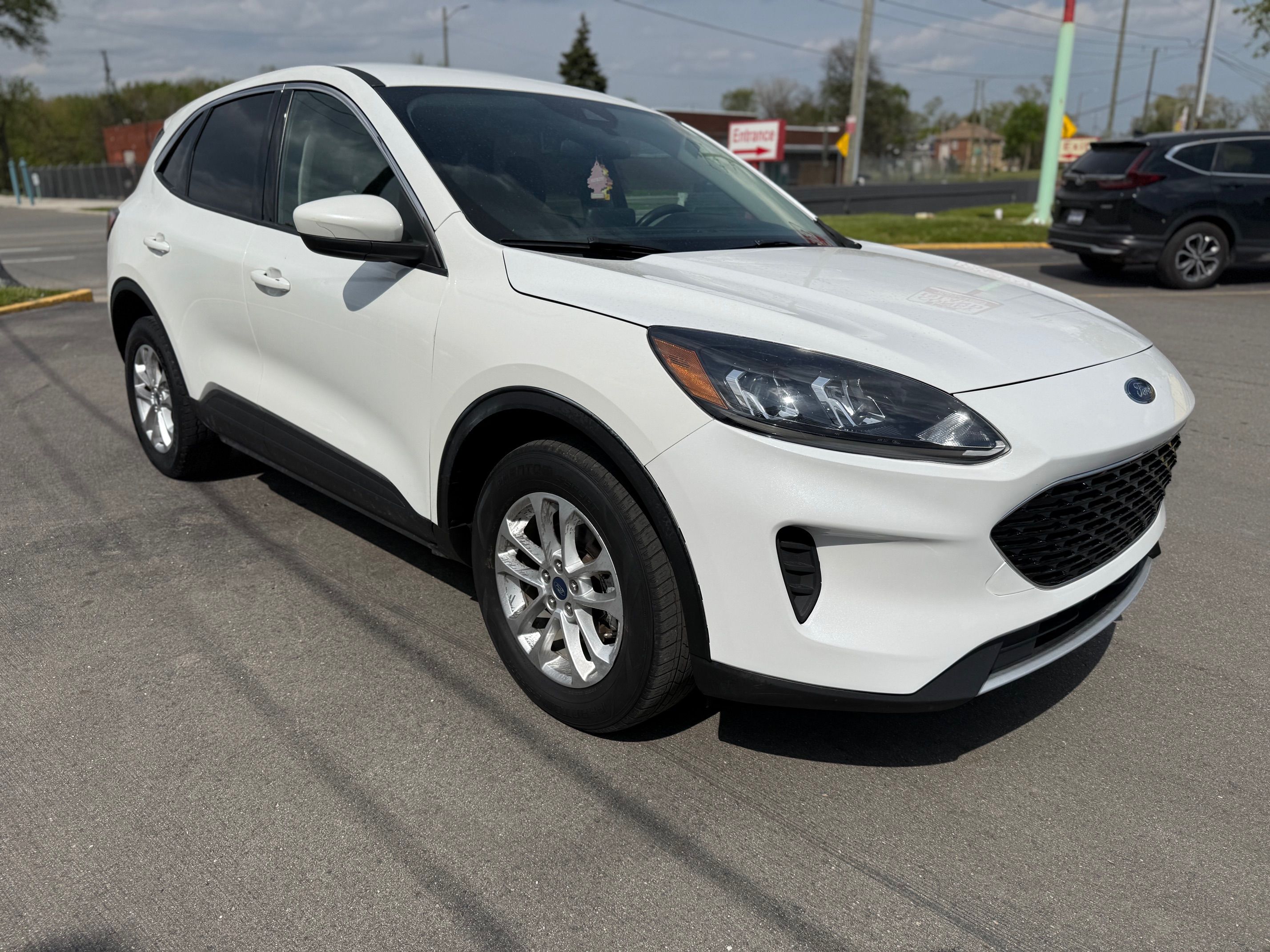 Used 2020 Ford Escape AWD SE image 1