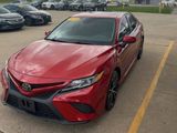 Used 2020 Toyota Camry SE image 3