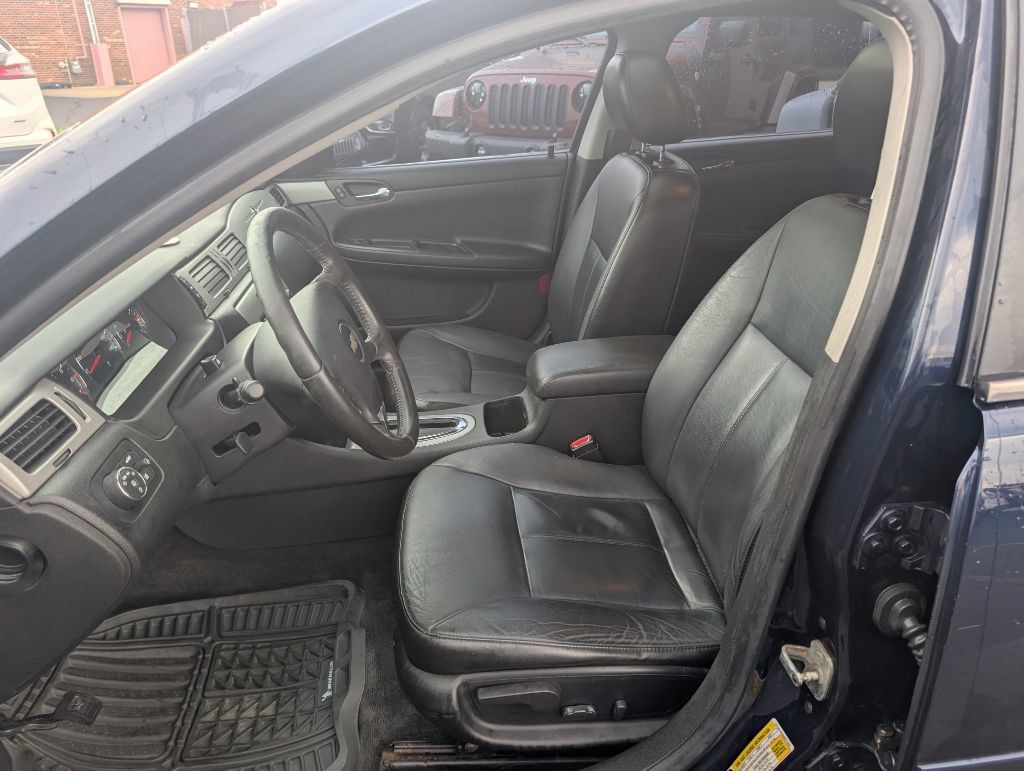 Used 2008 Chevrolet Impala LTZ FWD image 6