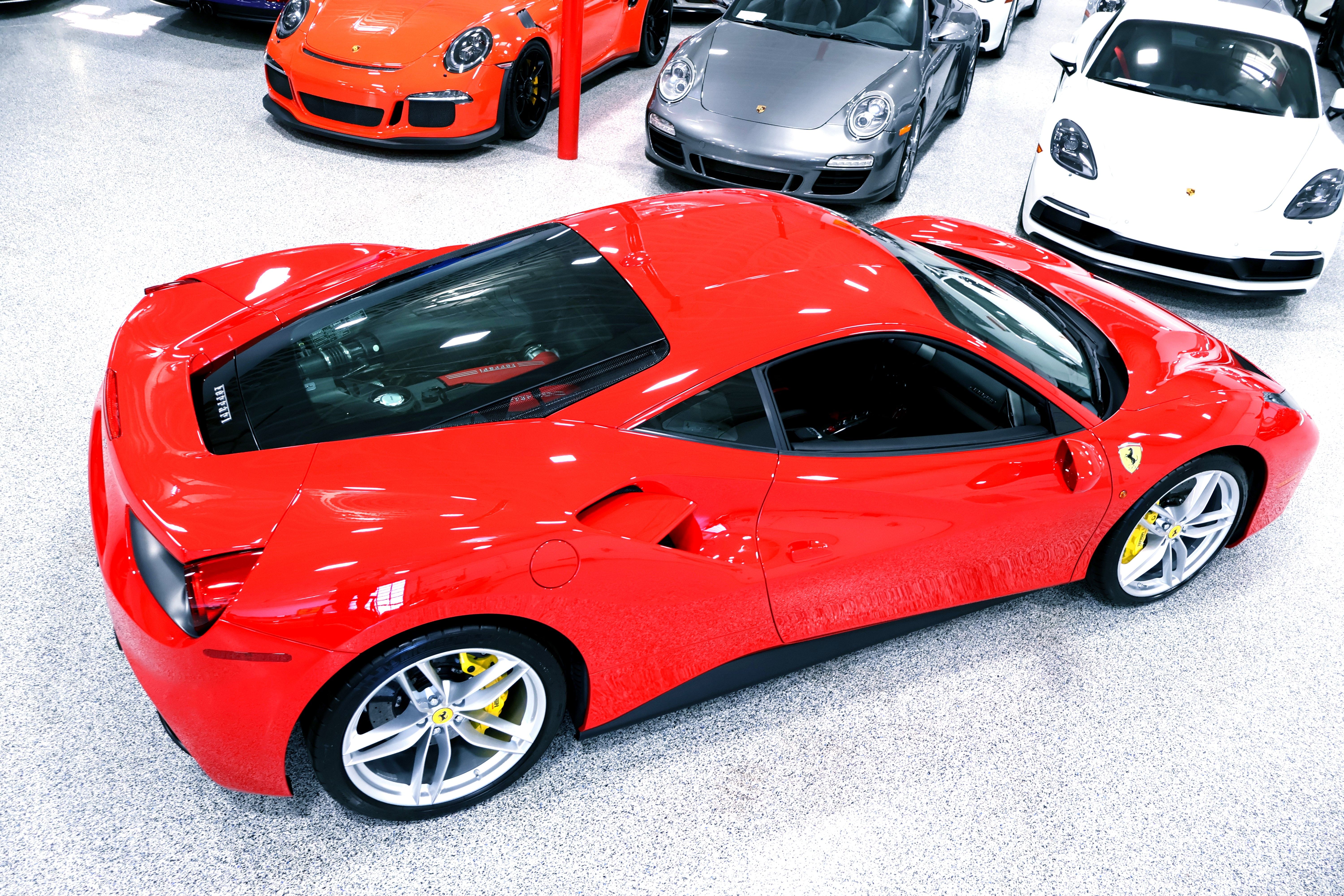 Used 2018 Ferrari 488 GTB RWD image 7