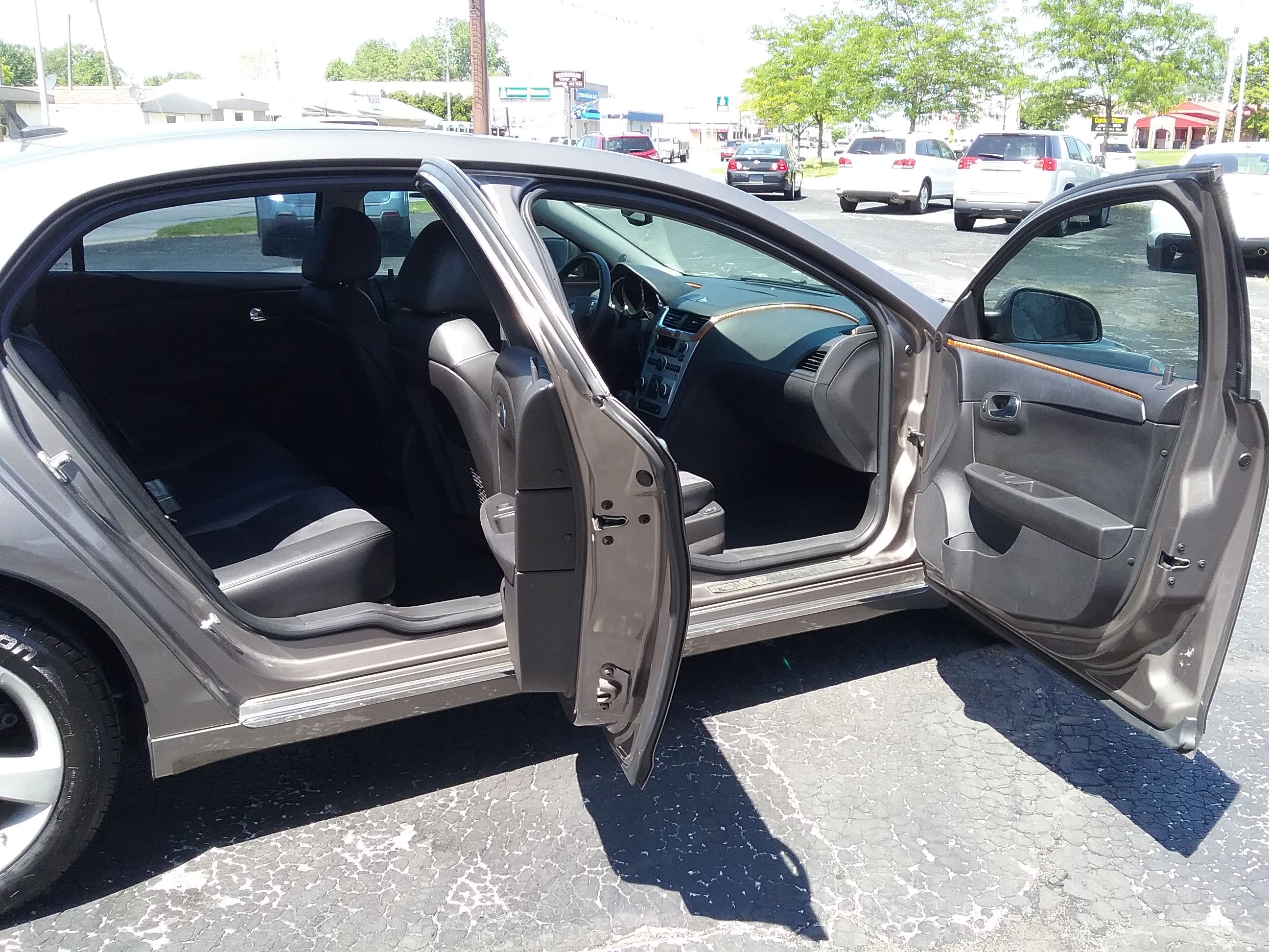Used 2010 Chevrolet Malibu LT w/ 2LT FWD image 17