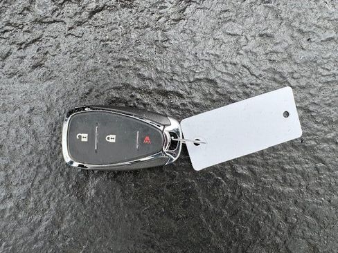 Used 2023 Chevrolet Equinox LS image 19