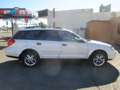 Used 2007 Subaru Outback 2.5i Premium image 2