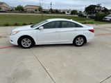 Used 2012 Hyundai Sonata GLS image 2
