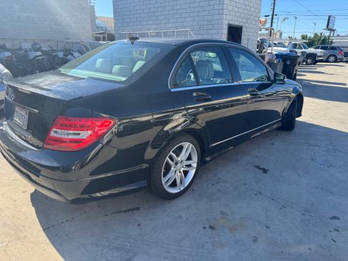 Used 2014 Mercedes-Benz C 250 Sport image 3