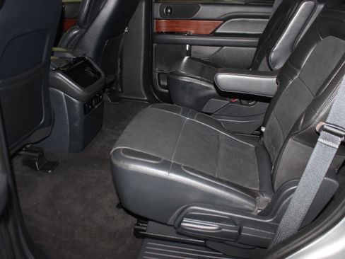 Used 2023 Lincoln Navigator 4WD Reserve image 26