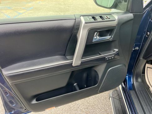 Used 2016 Toyota 4Runner Limited RWD image 18