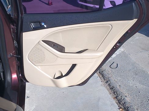 Used 2012 Kia Optima EX Turbo FWD image 12