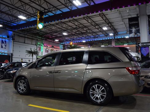 Used 2011 Honda Odyssey EX-L image 4