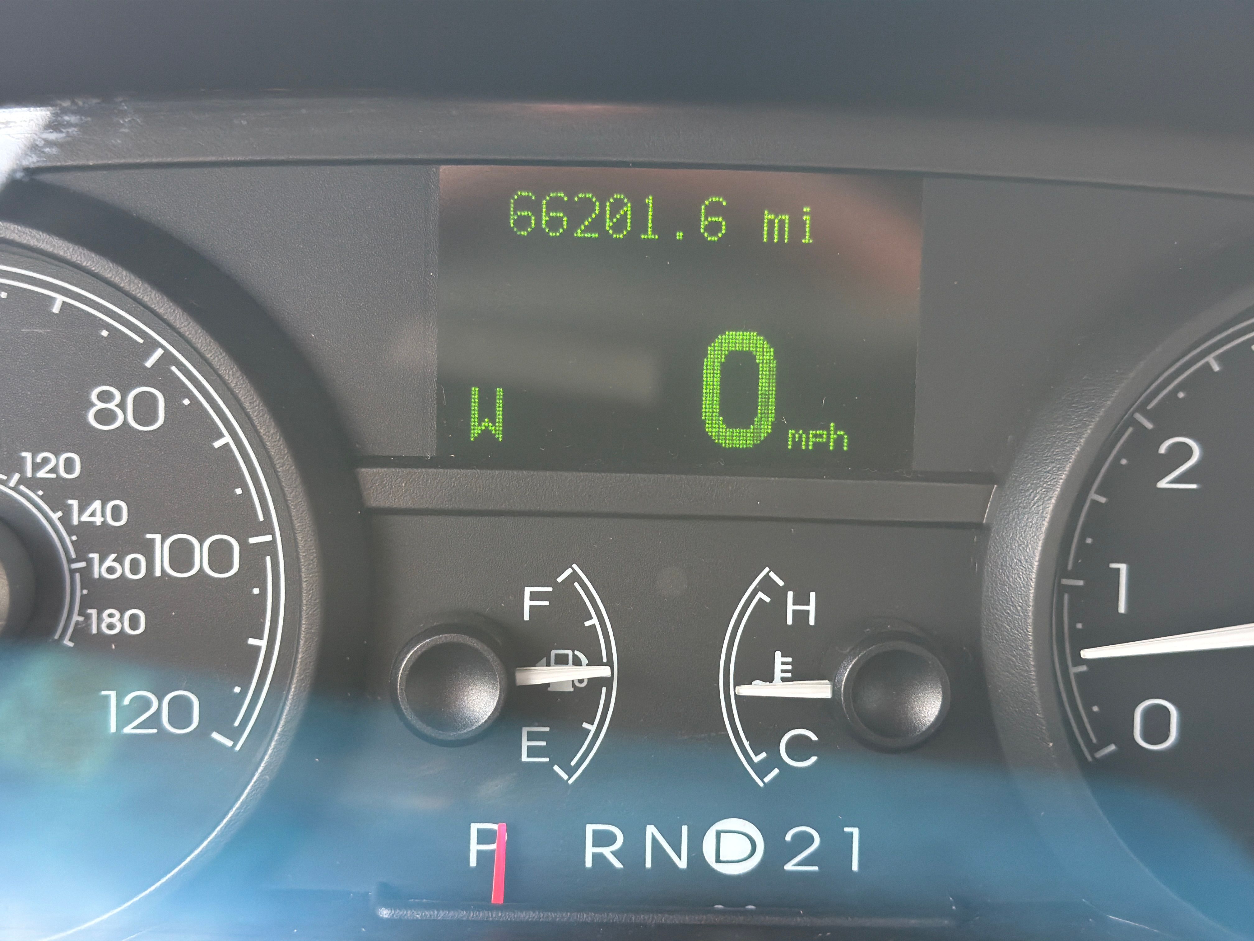 Used 2009 Lincoln Town Car Signature Limited RWD image 9