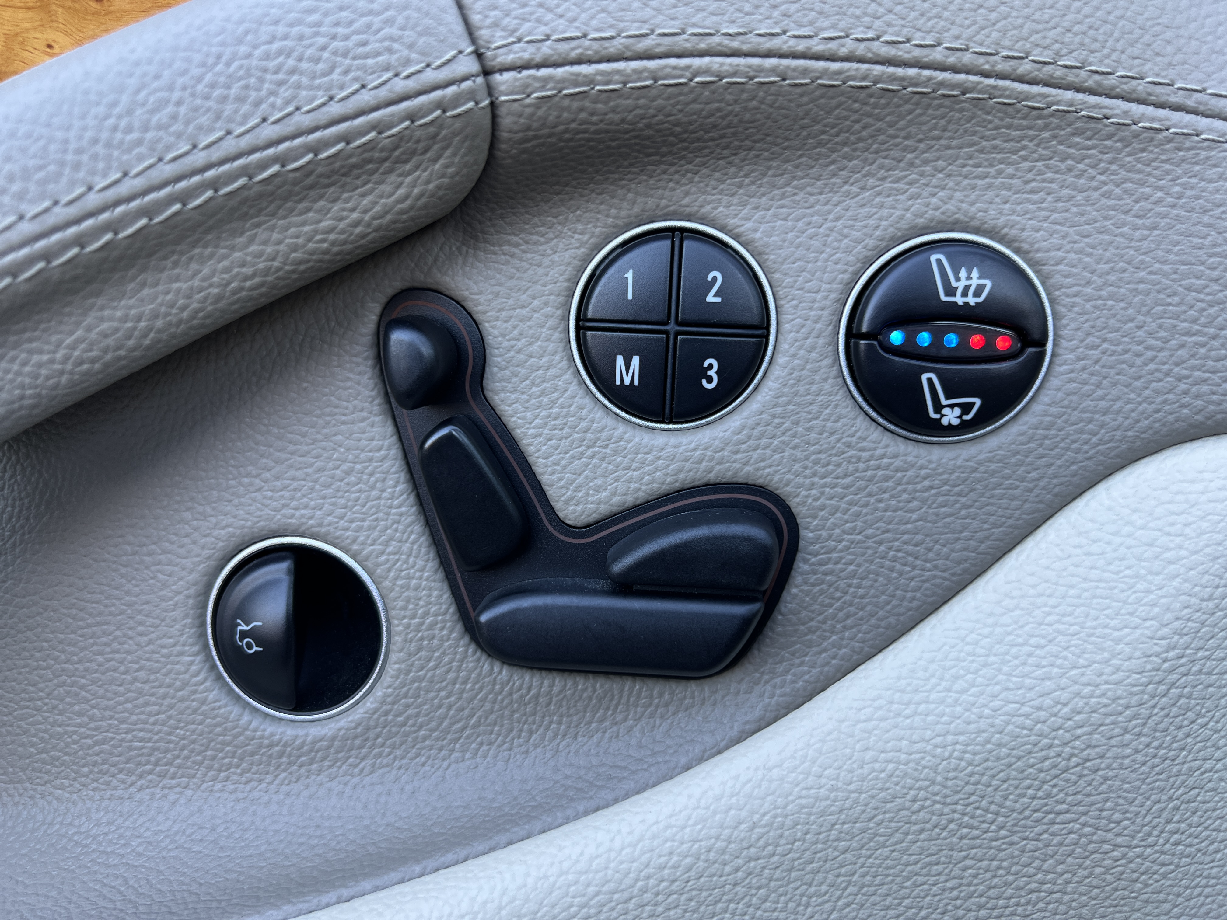 Used 2003 Mercedes-Benz SL 500 image 23